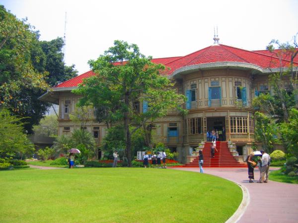Thailand: Vimanmek Mansion